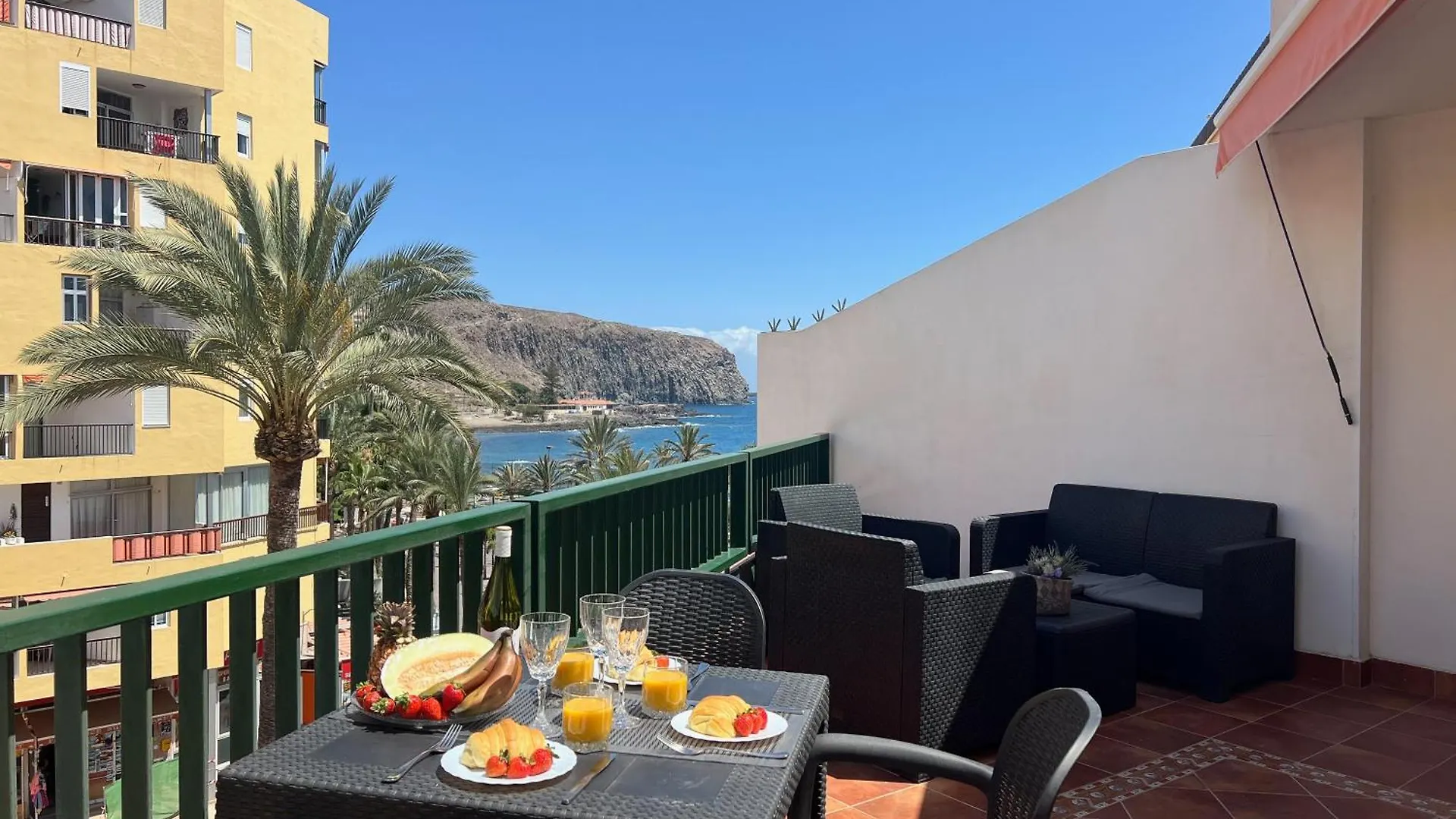 Apartamento Carmen Beachfront Escape Los Cristianos  España