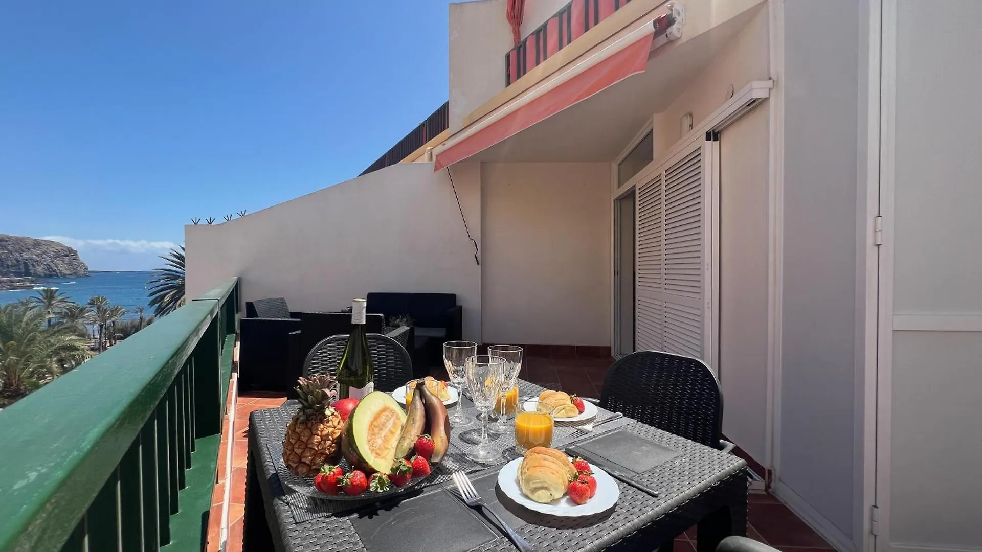 Carmen Beachfront Escape Los Cristianos  Los Cristianos (Tenerife)